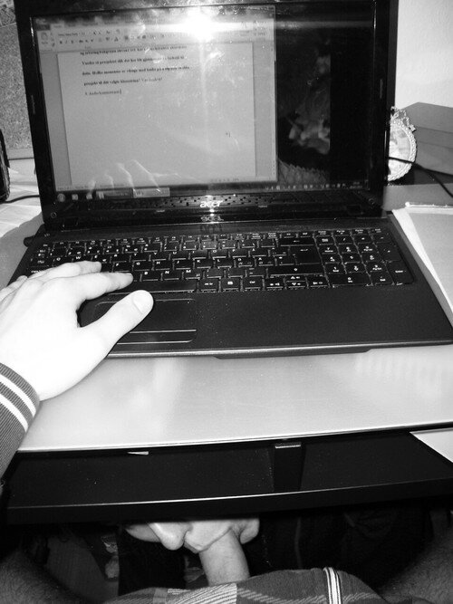 bj在桌子底下... picture