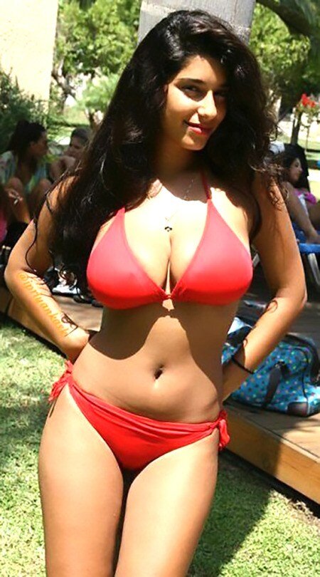 ビキニbhabhi巨乳セクシーな胸の谷間tumblr picture