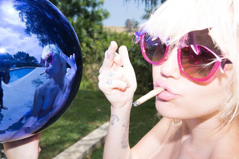 Miley Cyrus instagram-sansür ile lanet #freethenipple picture