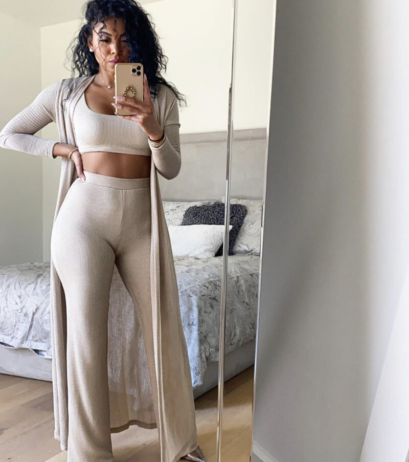 骆驼趾性感裸女 picture