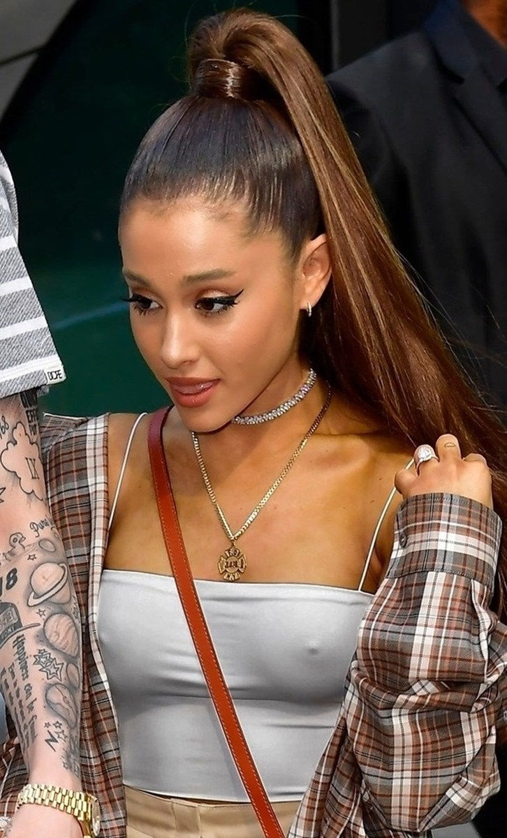 Ariana'nın Pokies picture