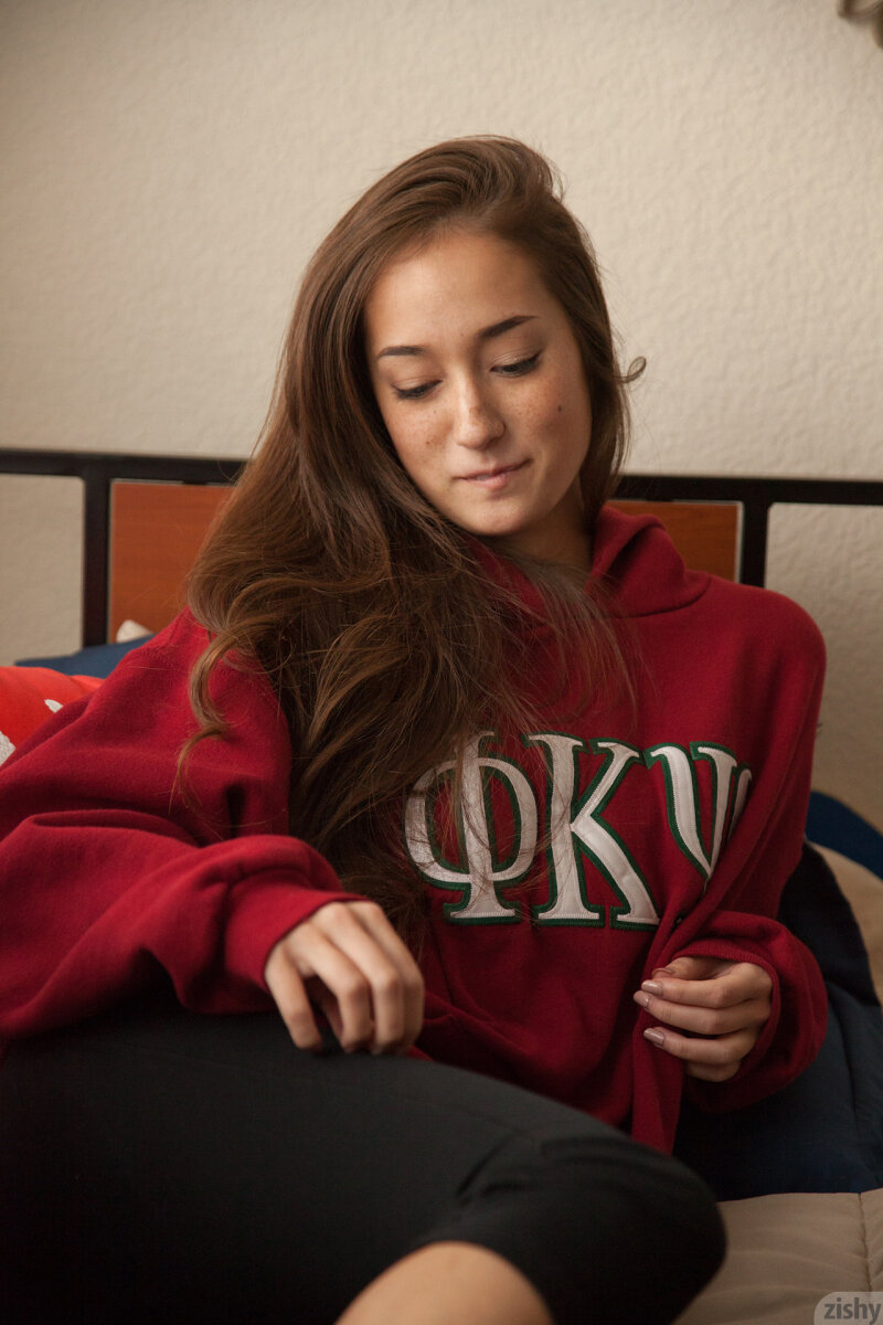 carlee delima sorority kız picture