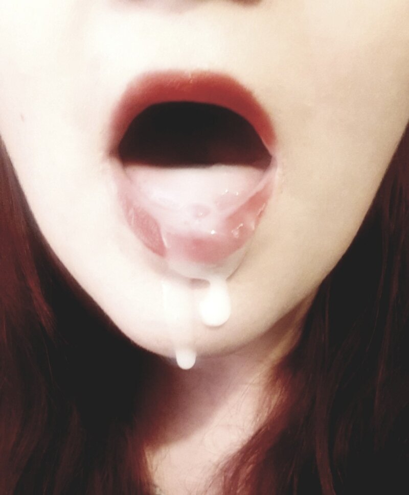 所有爸爸的小母狗都有好处。 picture