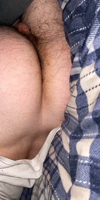 ディックを探している小さな小さな白いお尻;） picture