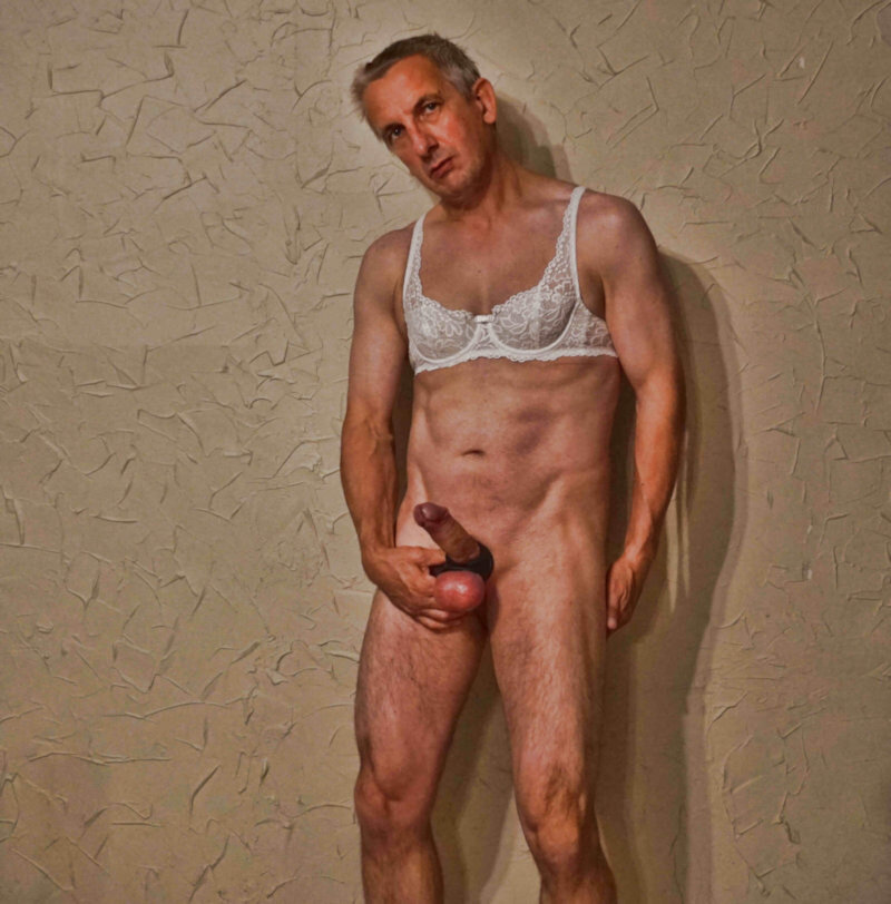 同性恋劳伦兹·巴尔在胸罩 picture