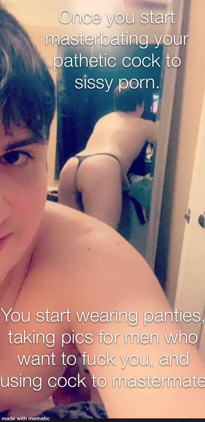 나는 내 새엄마 팬티를 훔치기 시작했고 이제 그녀의 딜도를 훔쳐 picture