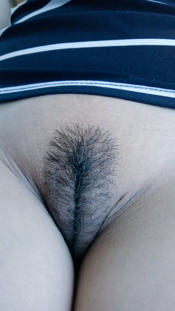 蒸腾的墨西哥菜和她的新发型特写。推特@ Too80Be picture