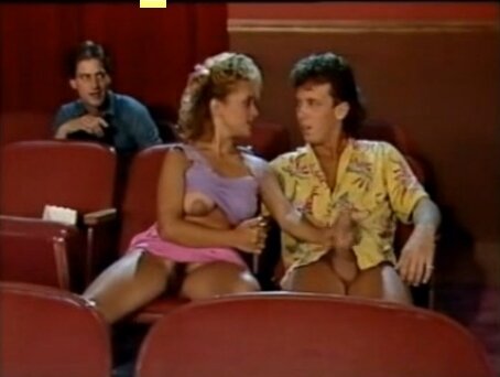 华丽的金发女郎，在令人敬畏的猫把图片 picture