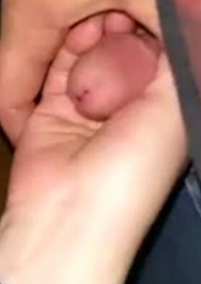 在他如此醉酒的睡眠中，用他的母亲的手混蛋 picture