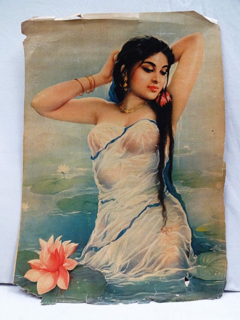 お風呂を取っている古いインドの女性ヴィンテージ美しいリトグラフ picture