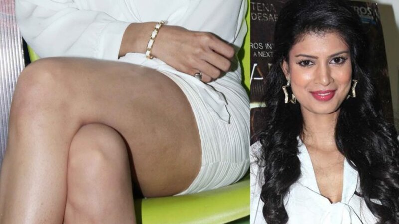 Tina Desai Çıplak picture