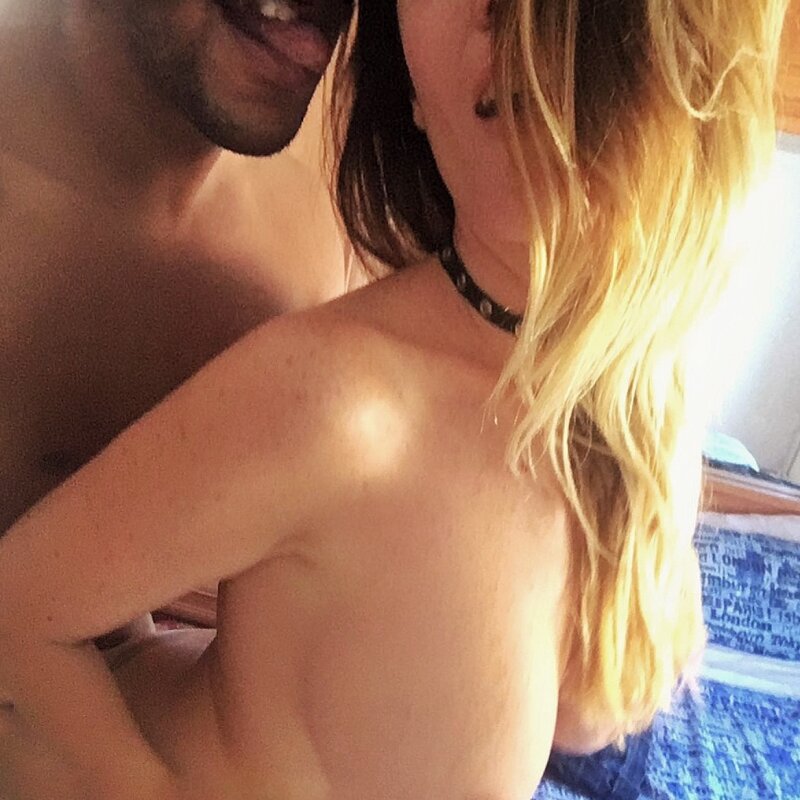 私のキューバの黒い雄牛は私を激しくセックスします picture