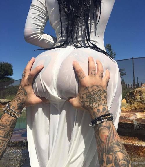 戦利品を称賛する picture