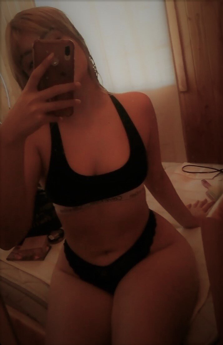 그녀는 뜨겁다 picture