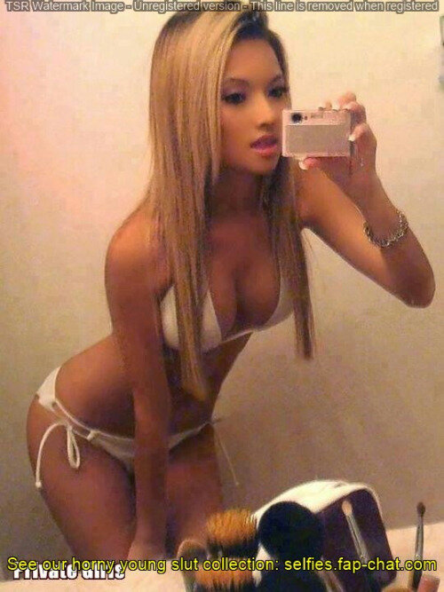 在这里看到这个性感的荡妇自拍照，以及我们的... picture