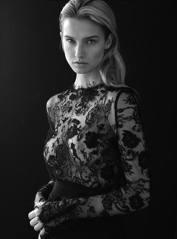 seethrough top güzel model picture