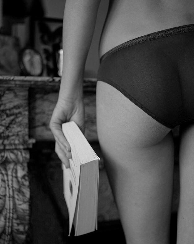 Reading makes you sexy picture