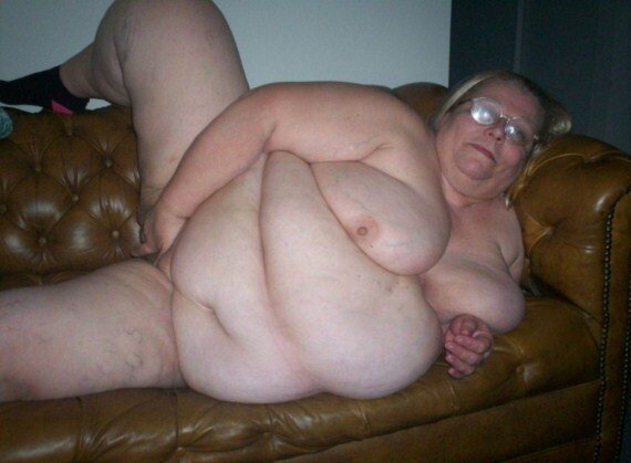 BBW彼女のおまんこを指で触れて、ホットセックスを探しているあなたの近くのBBWを見つけてくださいGranSex UK picture