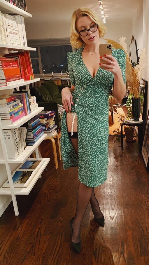 热成熟的老师逗你 picture