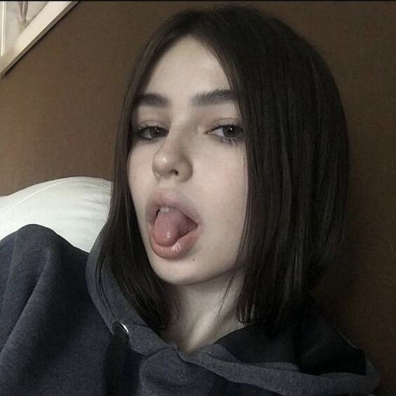 トングアウトのセルフィー picture