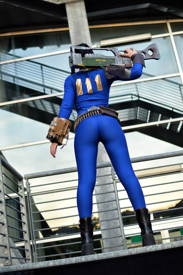 Giada Robin Fallout 4 Pipboy Cosplaying picture