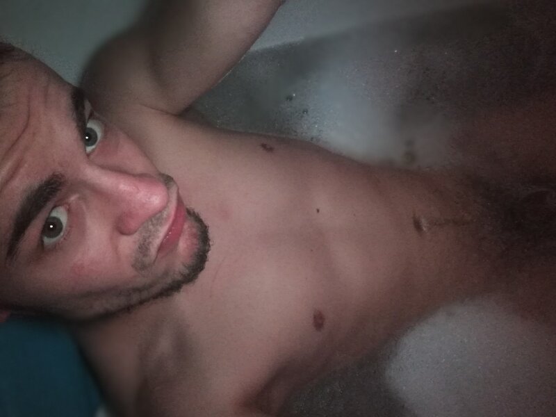 Ich in der wanne und überall ... NACKT !! picture