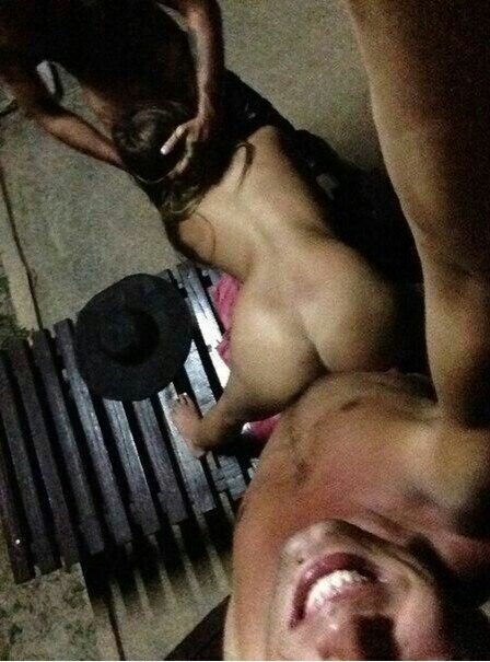 갈색 머리 spitroasted picture