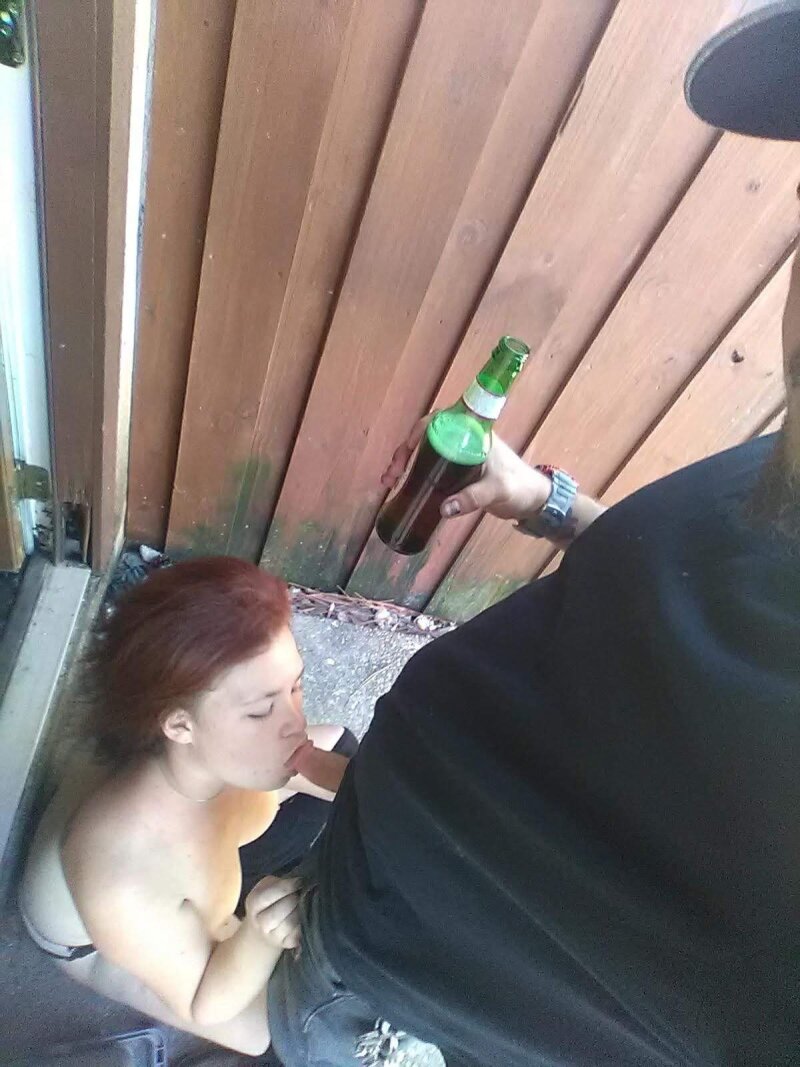 外で私のディックを吸っている女 picture