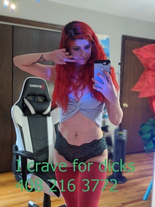 自拍照的性感少女 picture