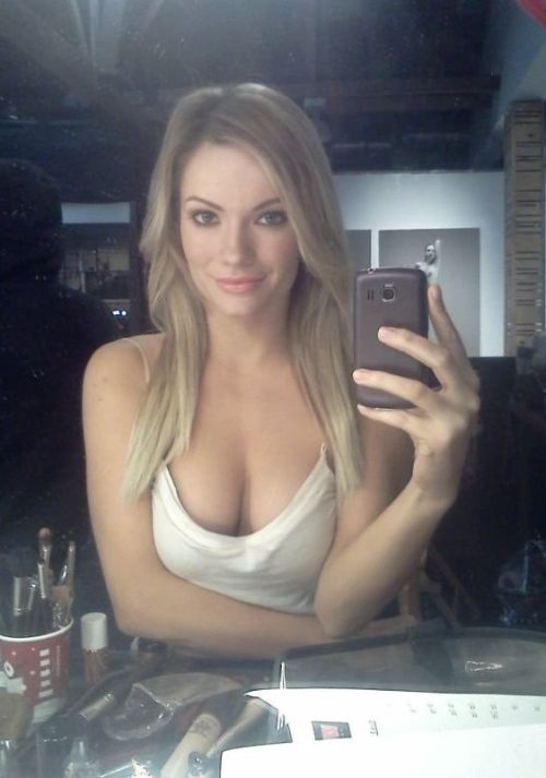セクシーなブロンドをフィーチャーした信じられないほどの隣のセルフショット写真 picture