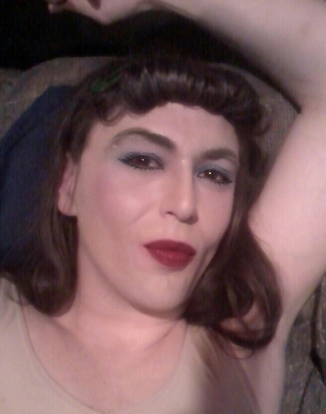 所有されるのを待っているセクシーな弱虫奴隷！ picture