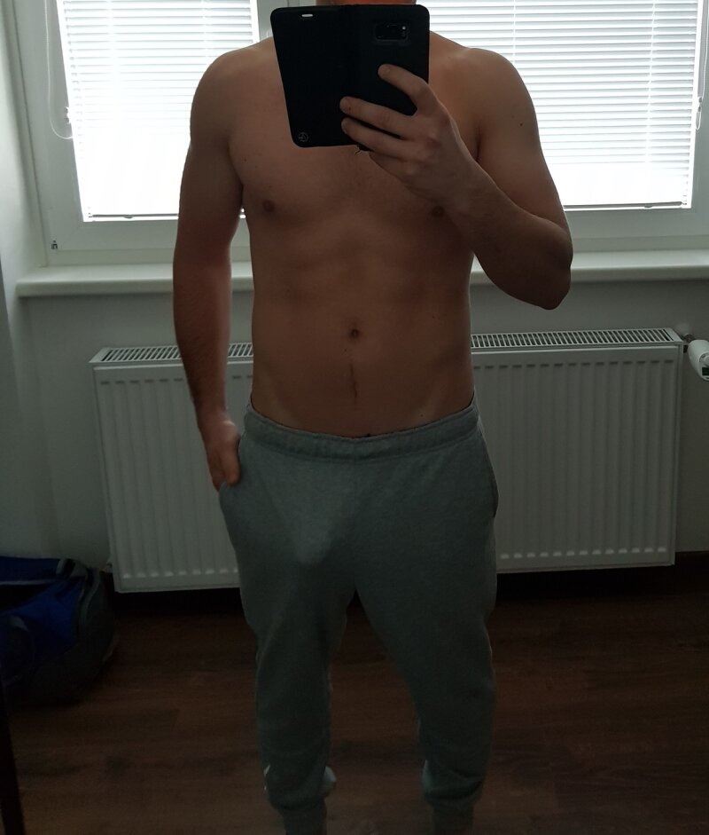 Fit erkek selfie picture