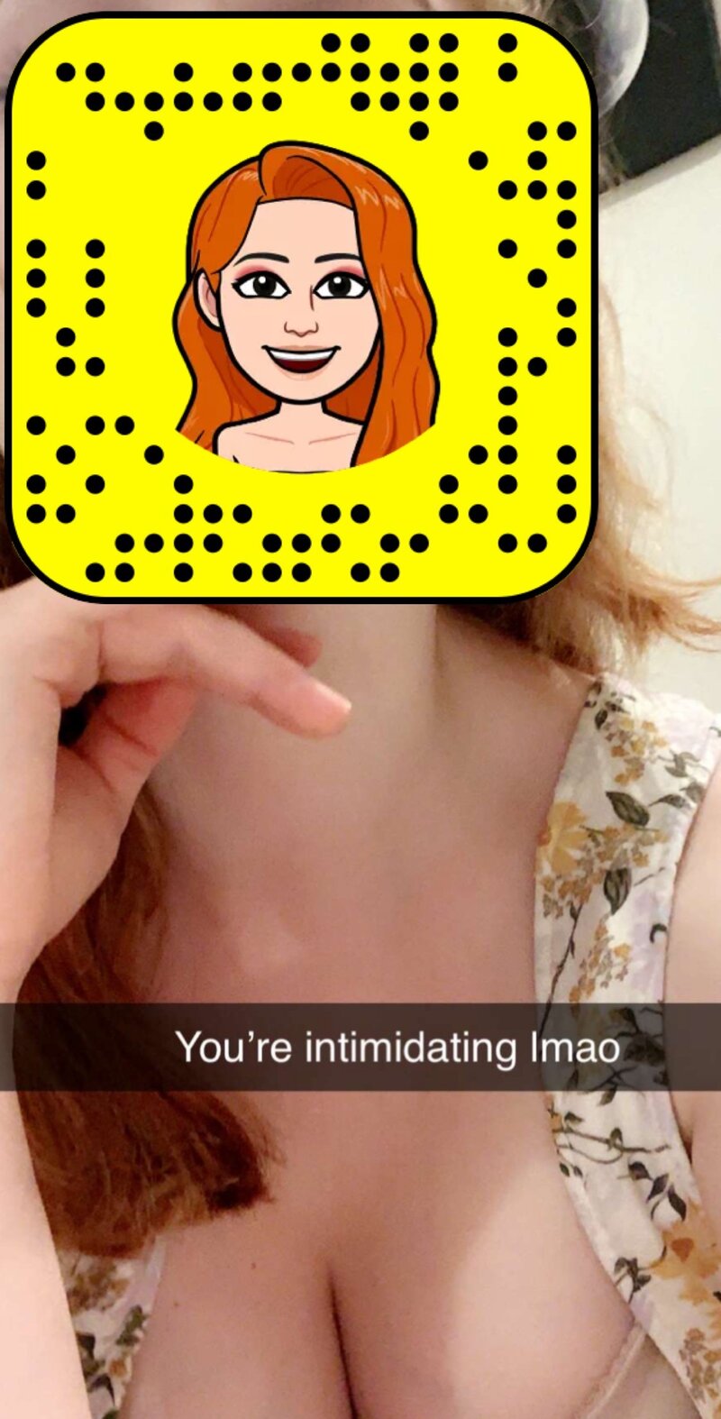 彼女のおっぱいが飛び出しそうです！ picture