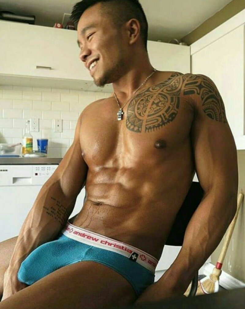 性感的亚洲男人 picture