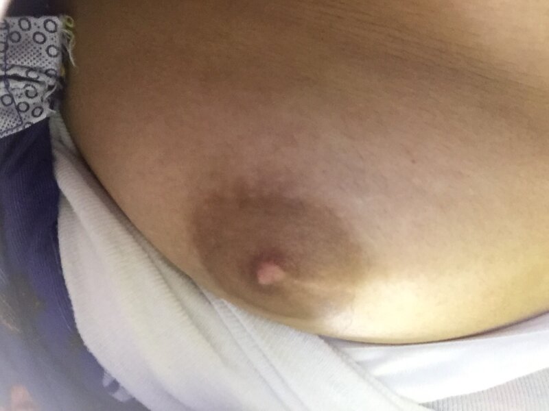 私のおっぱいはとても小さいですか???????? picture