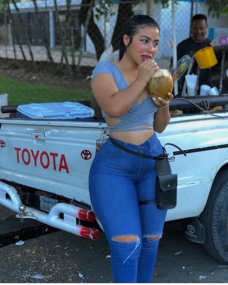 那样的臀部我们每天晚上都在他妈的 picture