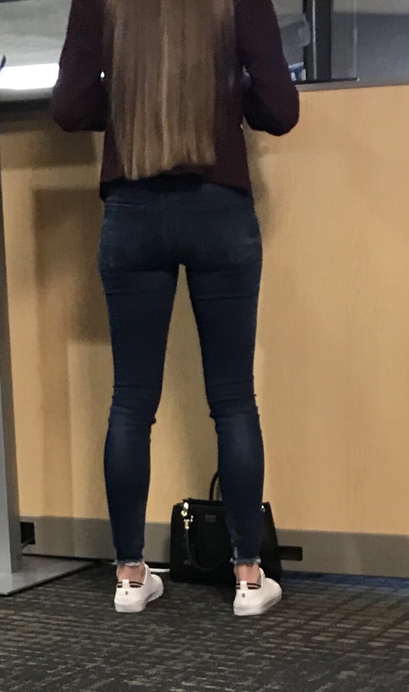 私はこの小さなお尻をファックします picture