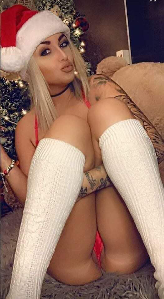 性感的假期荡妇与猫偷看 picture