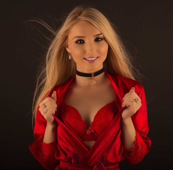 我可以成为你梦想中的女人。你想见我吗？ picture