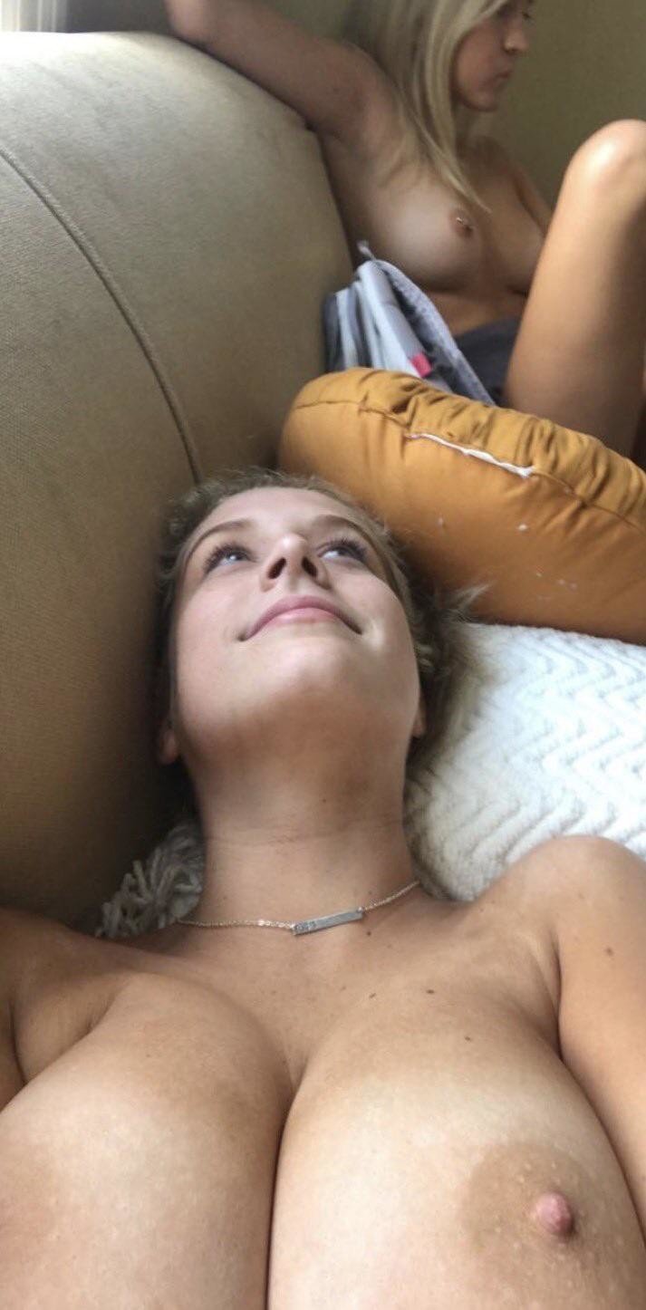 大学の10代の若者 picture