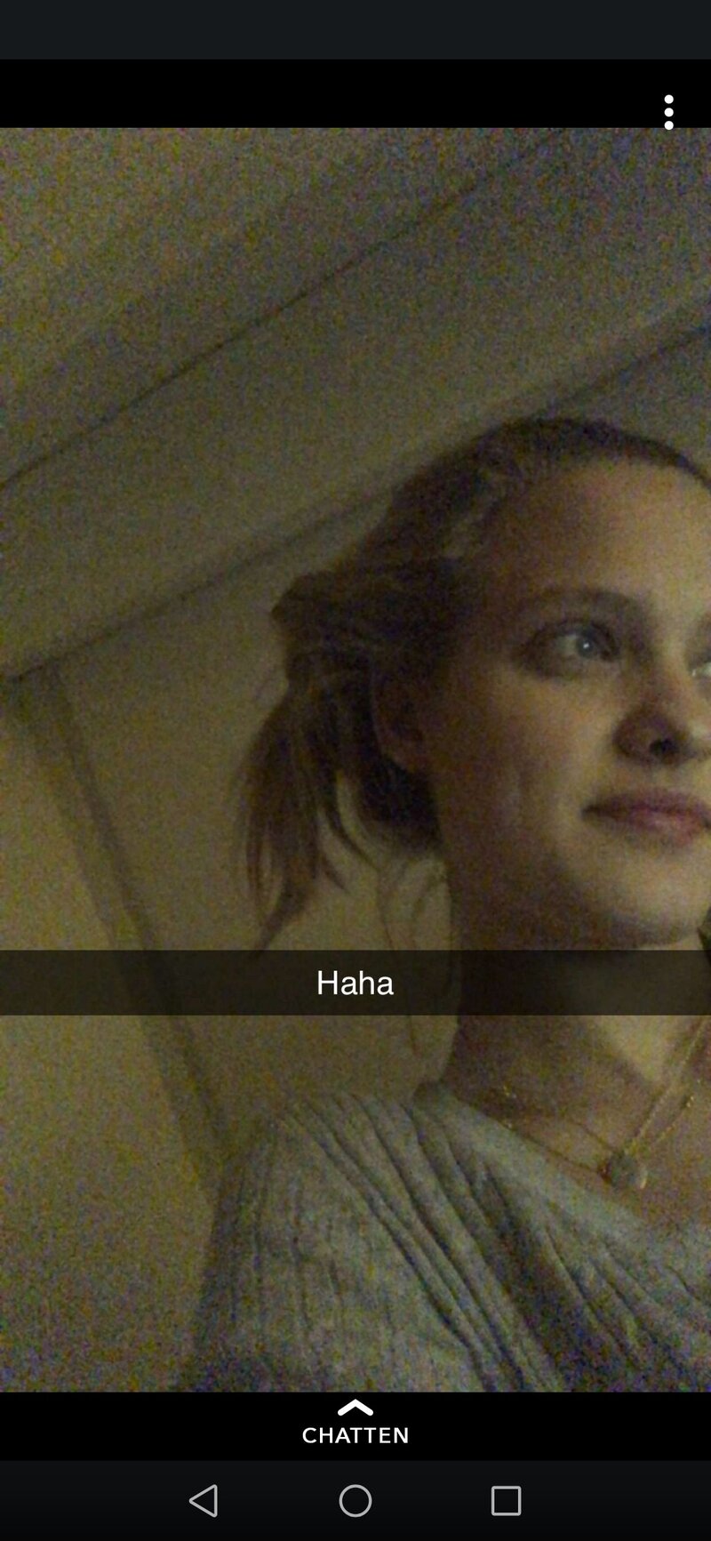 セクシーな姪からの写真、彼女は私のコックを望んでいます picture