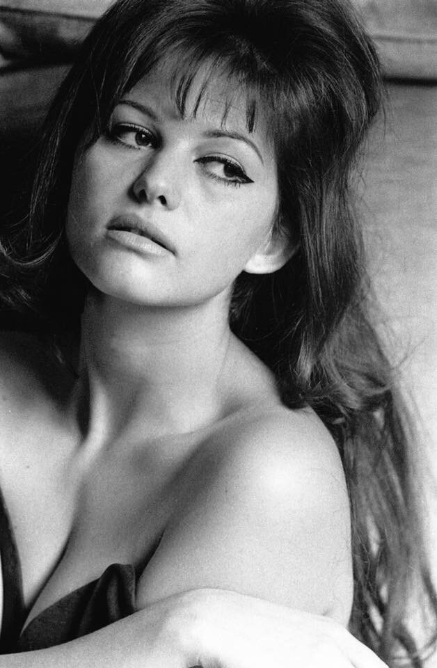 Claudia Cardinale picture