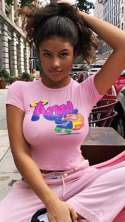 Sıcak göğüsleri picture