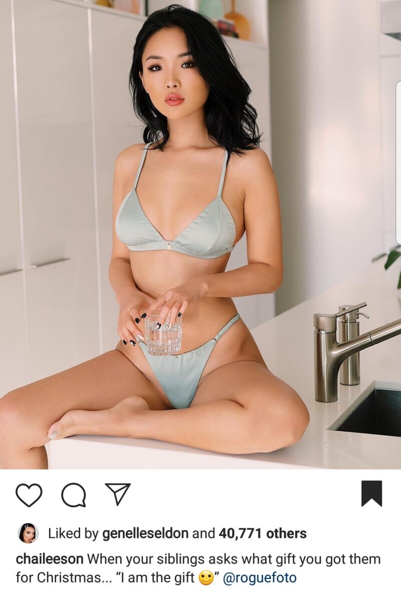 ばかげたアジアの女は彼女の兄弟とセックスしたい picture