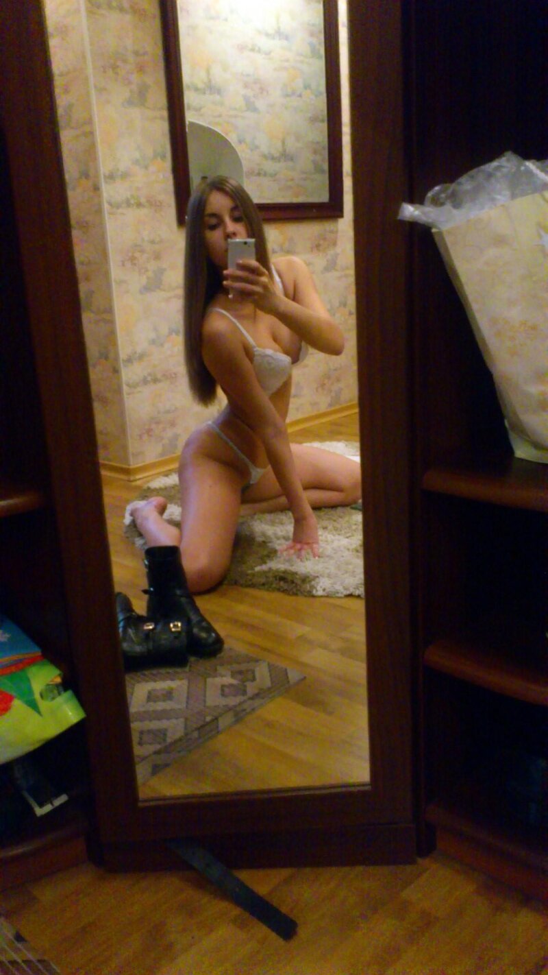 セクシーな自撮り写真妹妻 picture