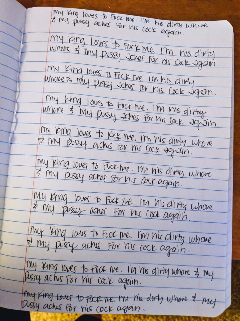 私の従順な女は従順な小さな女です。彼女がガキの時を除いて。 picture